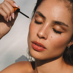 HAIRPLUS – sérum na růst řas a obočí