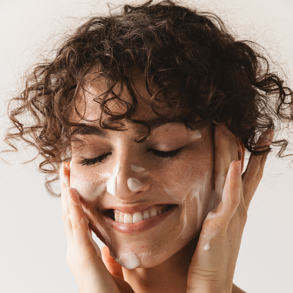 ANTI-AKNÉ Čisticí pěna pro problematickou pleť