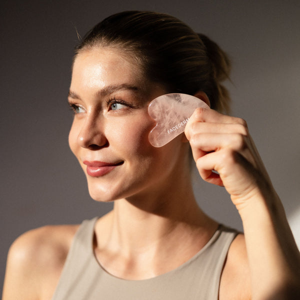 GUA SHA masážní kámen na obličej