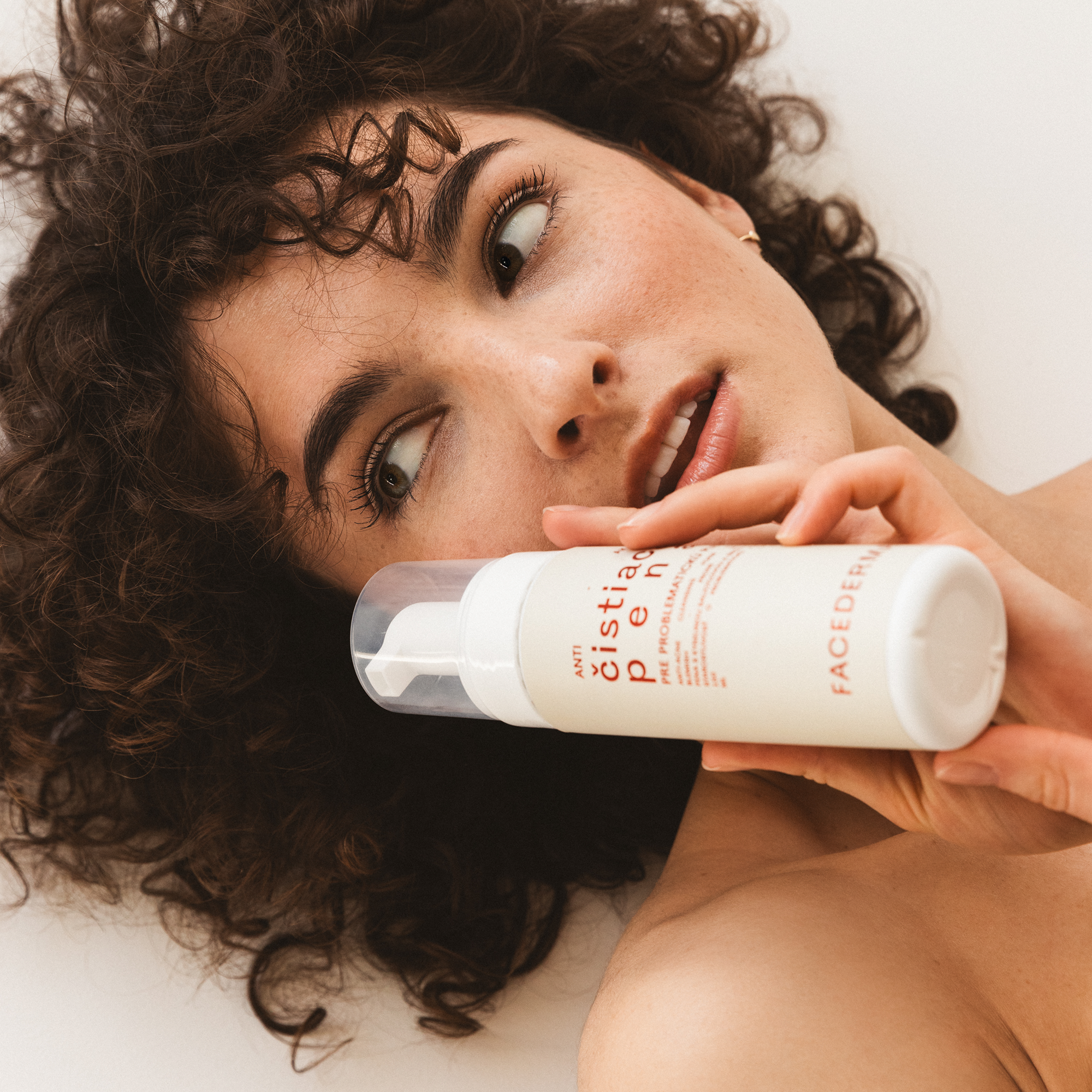 ANTI-AKNÉ SET pro problematickou pleť: Čistící pěna + krém + náplasti